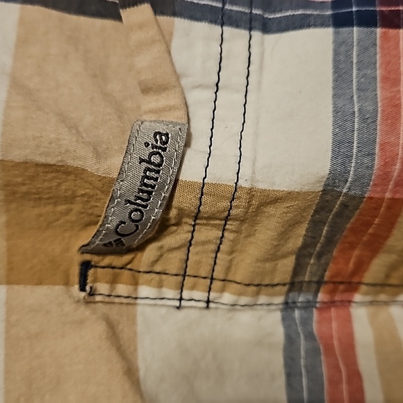 Columbia Plaid Short Sleeve Regular Fit Button Down Shirt XL - Picture 2 of 5